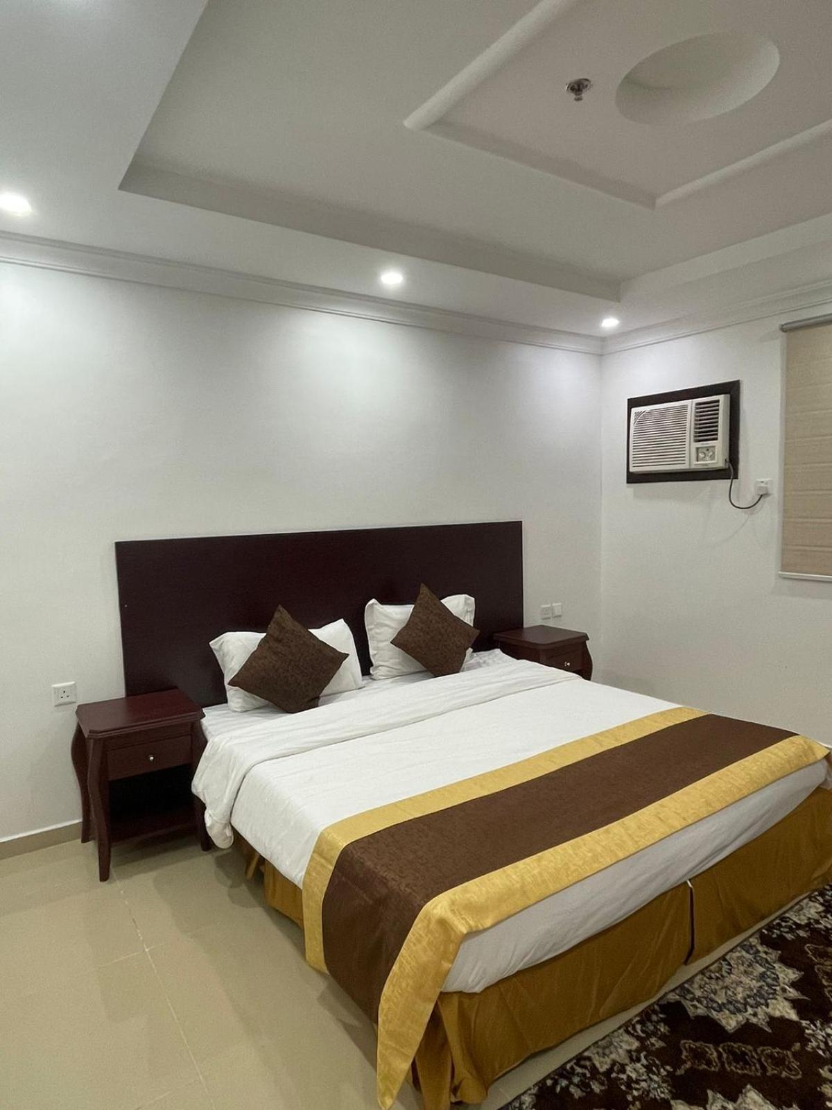 Al Manzil Almutmeez Aparthotel เจดดาห์ ภายนอก รูปภาพ