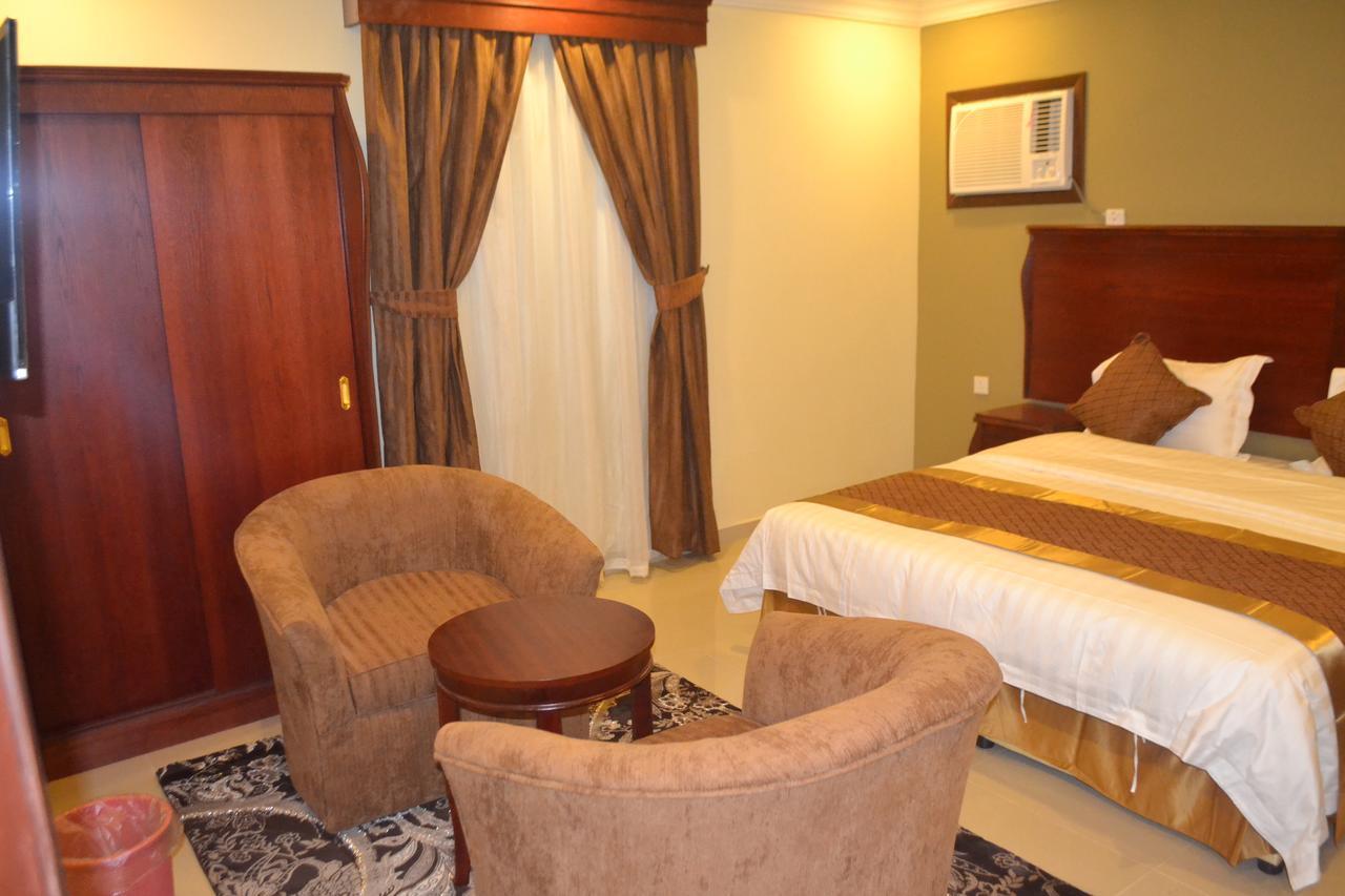 Al Manzil Almutmeez Aparthotel เจดดาห์ ภายนอก รูปภาพ