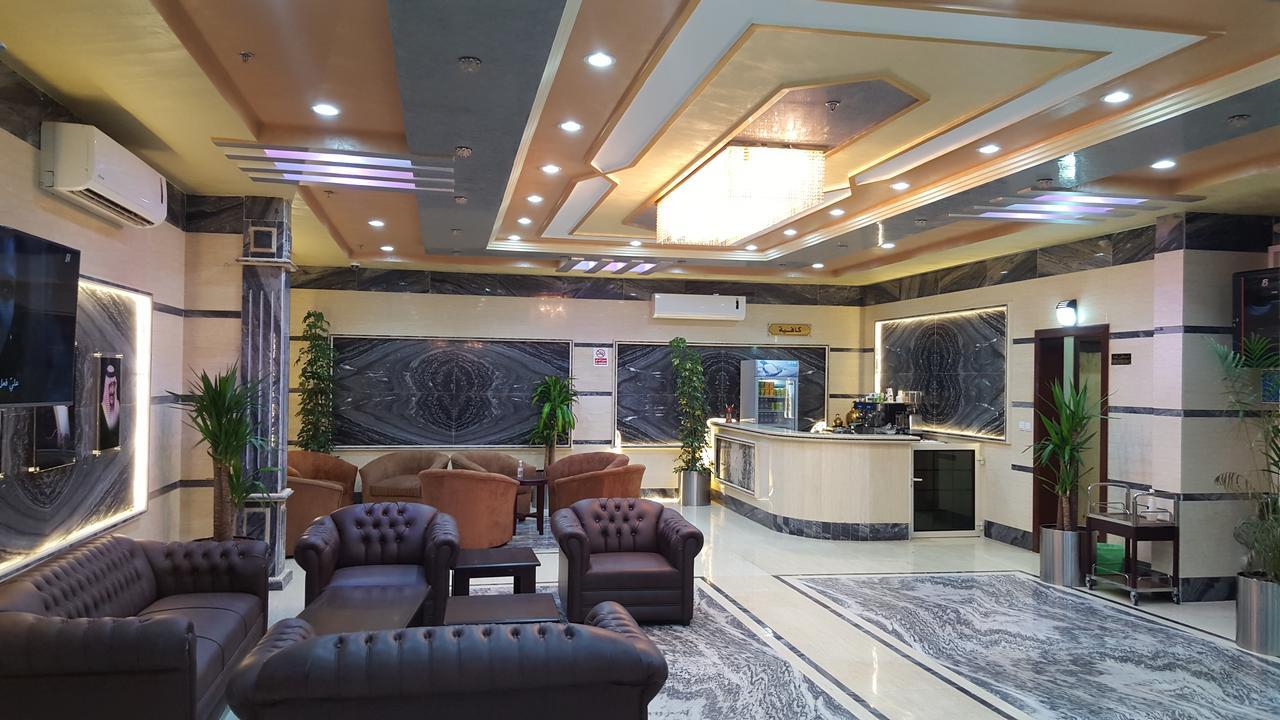 Al Manzil Almutmeez Aparthotel เจดดาห์ ภายนอก รูปภาพ
